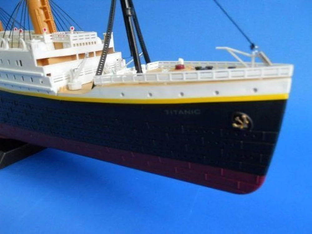 Remote Control RMS Titanic 32" Model Cruise Ship C556215
