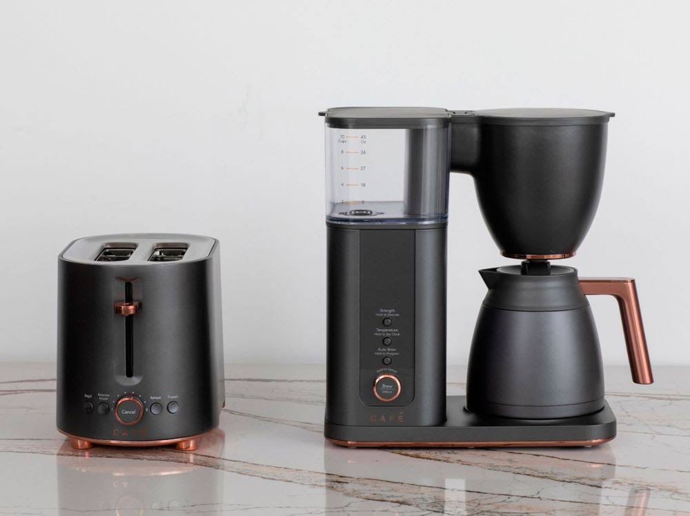 Matte Black 2-Slice Toaster W852