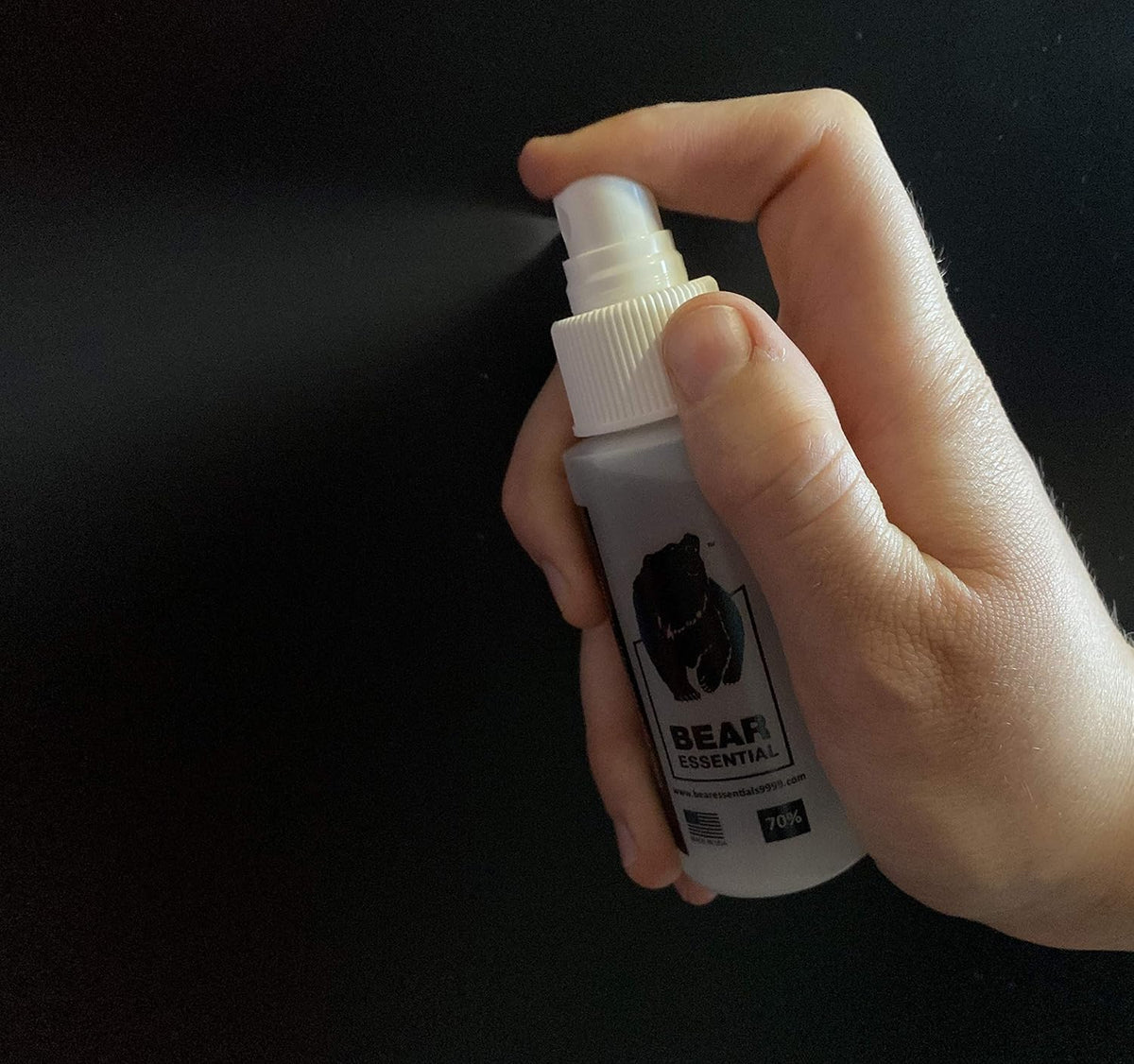 High Purity USP Grade Isopropyl Alcohol 99.5+% 20 Liters with Four 2 oz USP Grade IPA 70% Spray Bottles G698