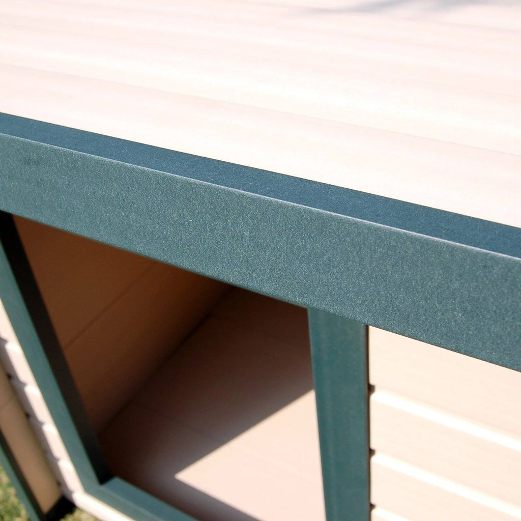 Extra Large Dog House D747