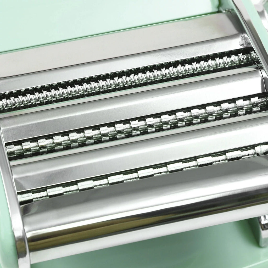 Green 2.36in Pasta Maker K937