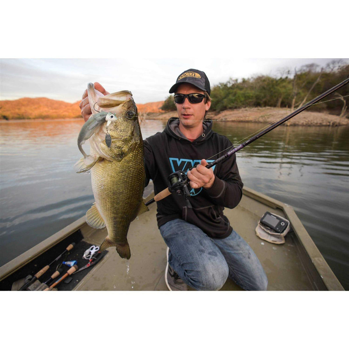 Mojo Bass Casting Q277