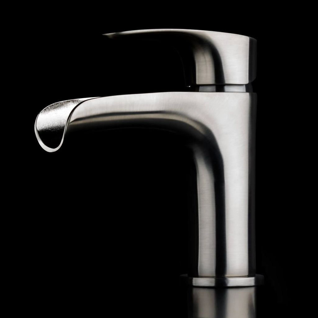 Black Single Hole Bathroom Faucet M575