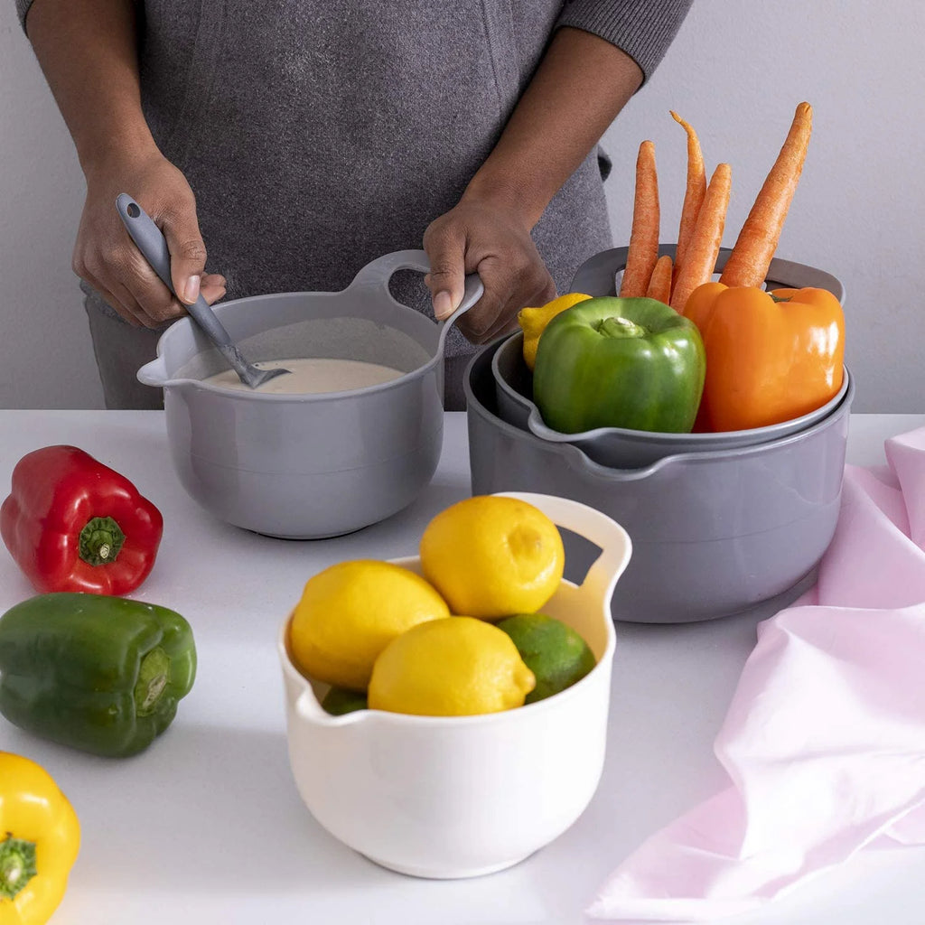 4 Piece Nesting Plastic Mixing Bowl Set B398577