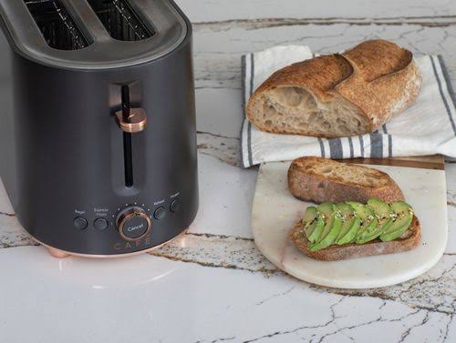 Matte Black 2-Slice Toaster W852